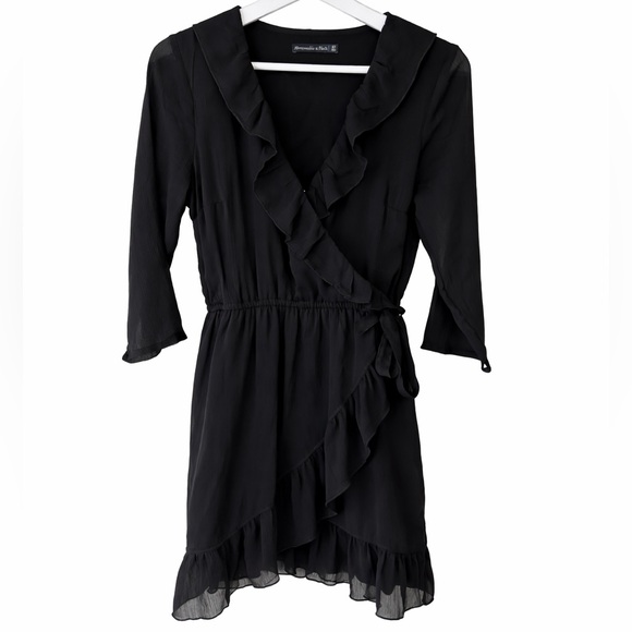 Abercrombie & Fitch Dresses & Skirts - Abercrombie & Fitch Black Ruffle Wrap Long Sleeve Mini Dress Size ST
